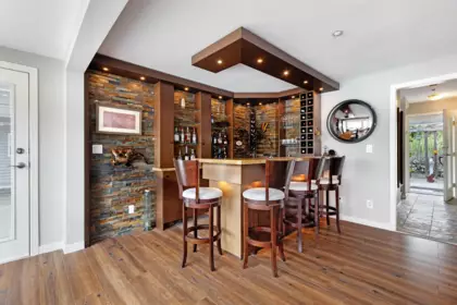 Basement Recreation Room Photo of 4 800 South Dyke Road, New Westminster, BC