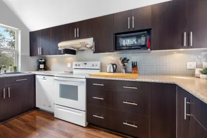 Breakfast Nook Photo of 4 800 South Dyke Road, New Westminster, BC