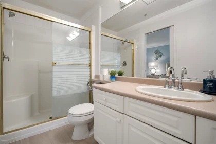 Walk-In Closet Photo of 5 15432 16a Avenue, Surrey, BC