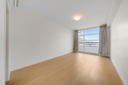 Basement Recreation Room Photo of 301 1150 Oxford Street, White Rock, BC