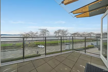 301 1150 Oxford Street, White Rock, BC, White Rock — Townhouse for sale