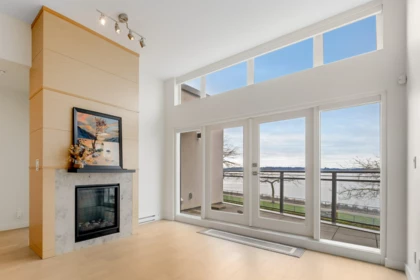 301 1150 Oxford Street, White Rock, BC, White Rock — Townhouse for sale
