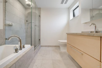 Mudroom Photo of 301 1150 Oxford Street, White Rock, BC