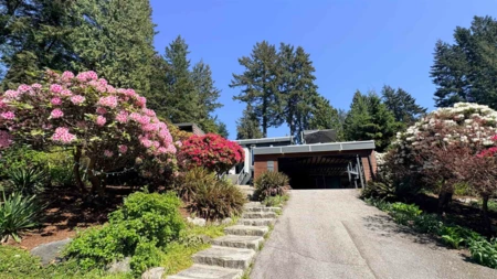 Community Amenities Photo (Clubhouse) of 4062 Norwood Avenue, North Vancouver, BC