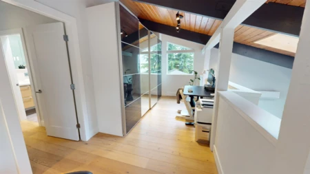 Primary Bathroom Photo of 4062 Norwood Avenue, North Vancouver, BC