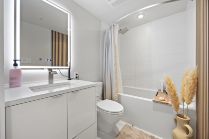 Pantry Photo of 607 161 W Georgia Street, Vancouver, BC