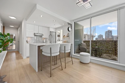 Primary Bathroom Photo of 607 161 W Georgia Street, Vancouver, BC