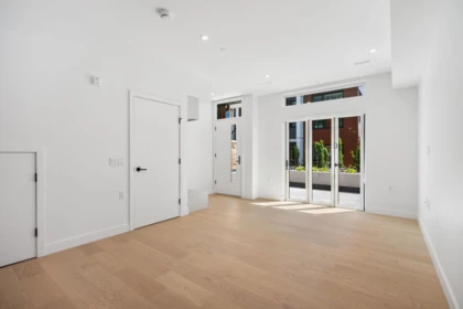 Kitchen Photo of 123 725 W 49 Avenue, Vancouver, BC