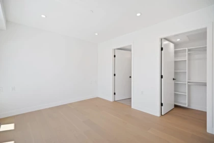 Powder Room Photo of 123 725 W 49 Avenue, Vancouver, BC