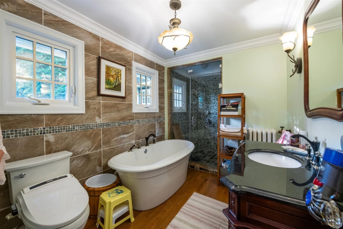 Breakfast Nook Photo of 1516 Balfour Avenue, Vancouver, BC