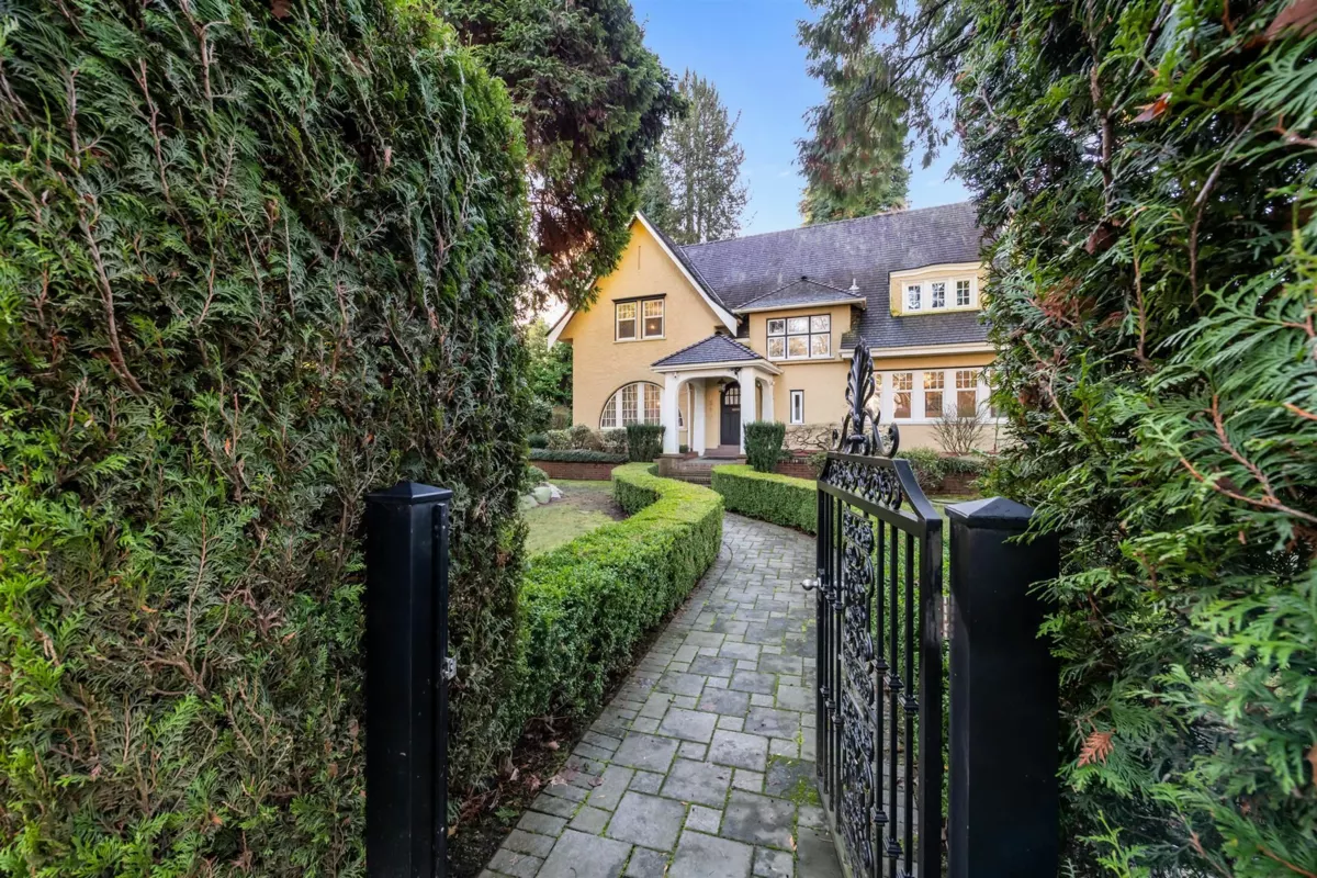 Guest Bathroom Photo of 1516 Balfour Avenue, Vancouver, BC
