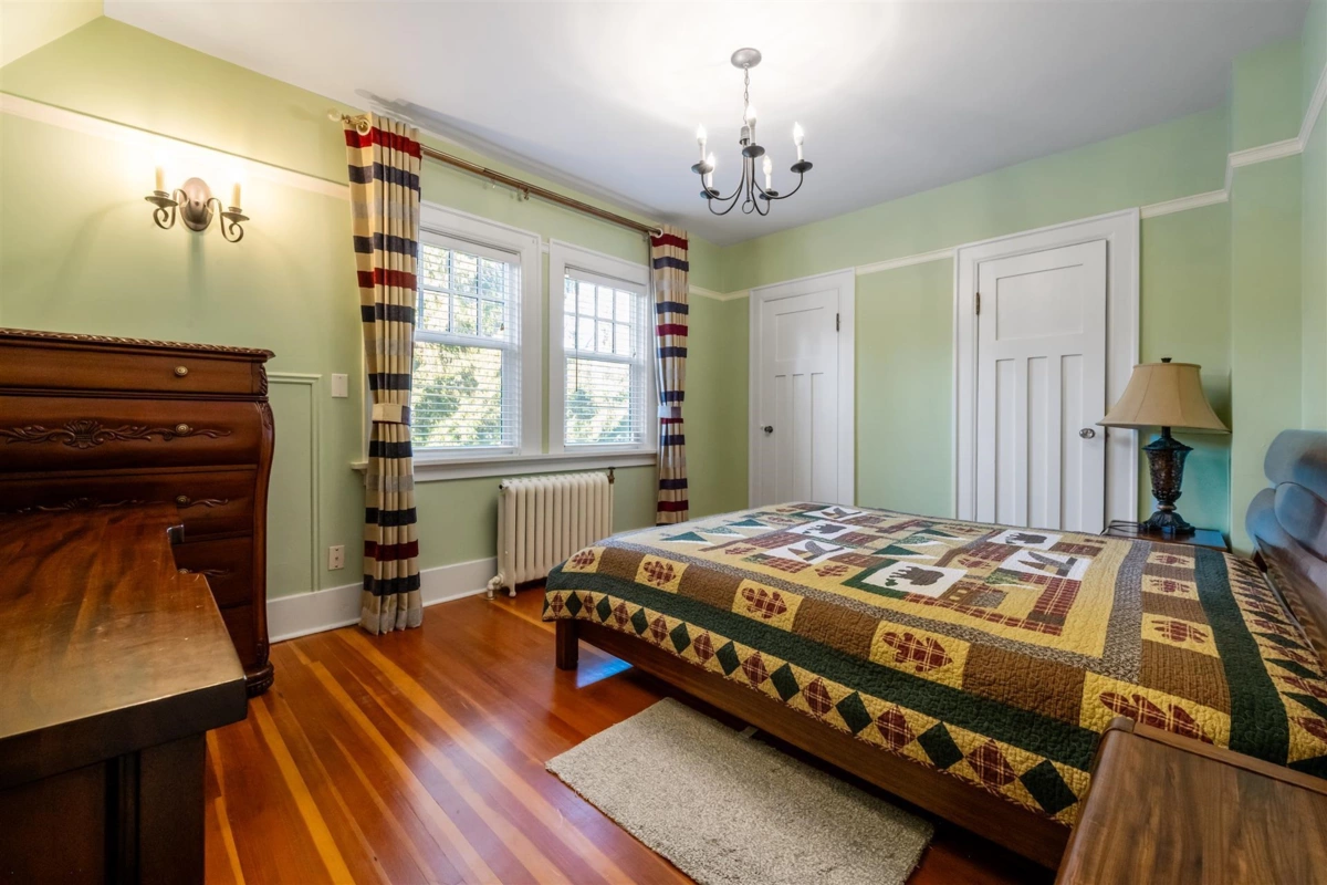 Walk-In Closet Photo of 1516 Balfour Avenue, Vancouver, BC