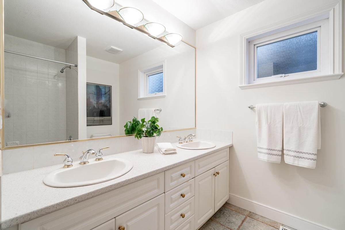 Guest Bathroom Photo of 912 Habgood Street, White Rock, BC