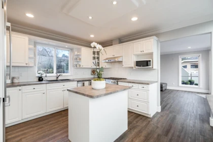 912 Habgood Street, White Rock, BC, White Rock — Single Family Residence for sale