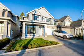 17825 E Barnston Drive Drive, Surrey, BC