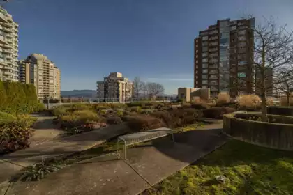 702 4808 Hazel Street, Burnaby, BC, Burnaby — Apartment/Condo for sale