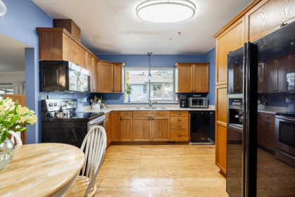 Breakfast Nook Photo of 6548 Willoughby Way, Langley, BC