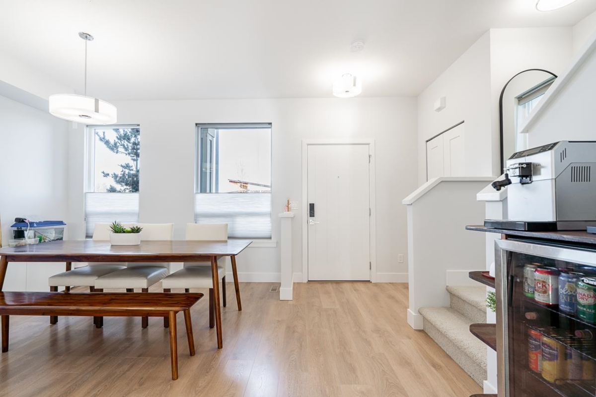 Family Room Photo of 20484 78 Avenue, Langley, BC