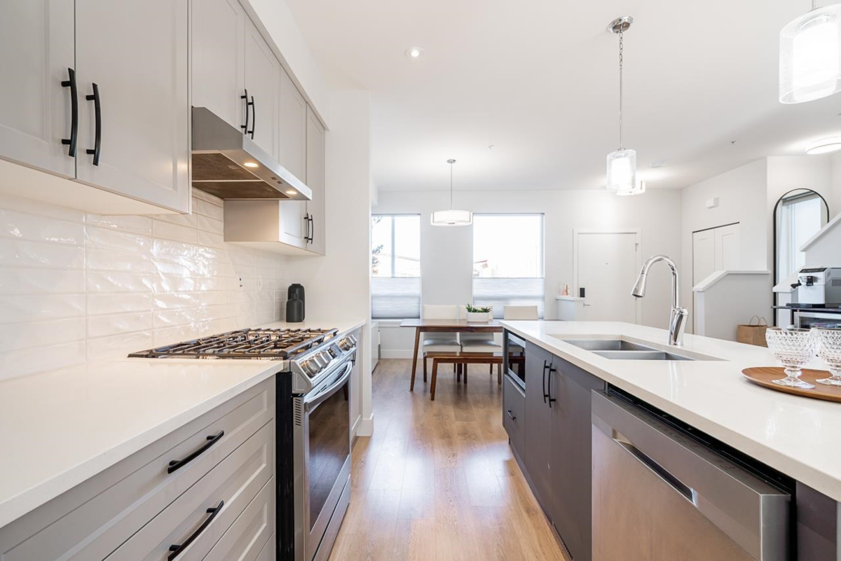 Kitchen Photo of 20484 78 Avenue, Langley, BC