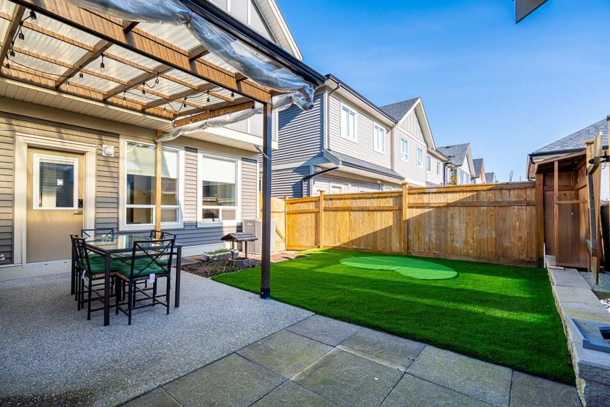 Outdoor Deck Photo of 20484 78 Avenue, Langley, BC