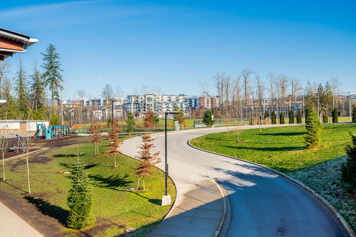 Swimming Pool Photo of 20484 78 Avenue, Langley, BC