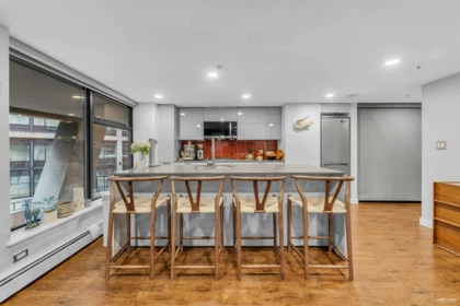 Kitchen Island Photo of 605 128 W Cordova Street, Vancouver, BC