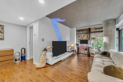 605 128 W Cordova Street, Vancouver, BC