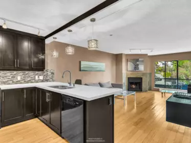 203 4323 Gallant Avenue, North Vancouver, BC