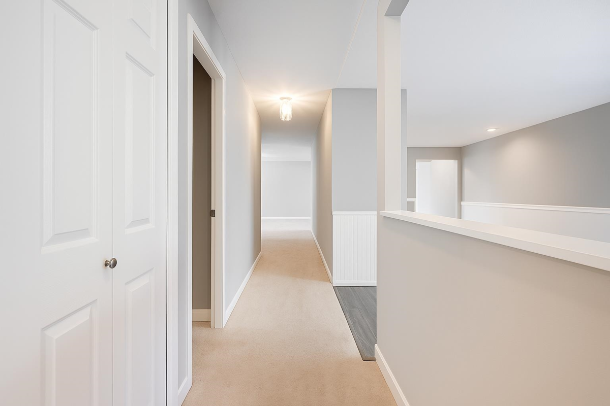 Kitchen Island Photo of 9 9947 151 Street, Surrey, BC