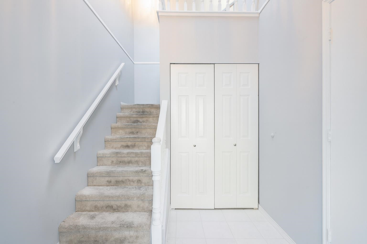 Kitchen Photo of 9 9947 151 Street, Surrey, BC