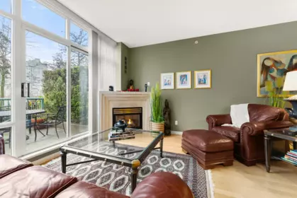 Breakfast Nook Photo of 1053 Marinaside Crescent, Vancouver, BC