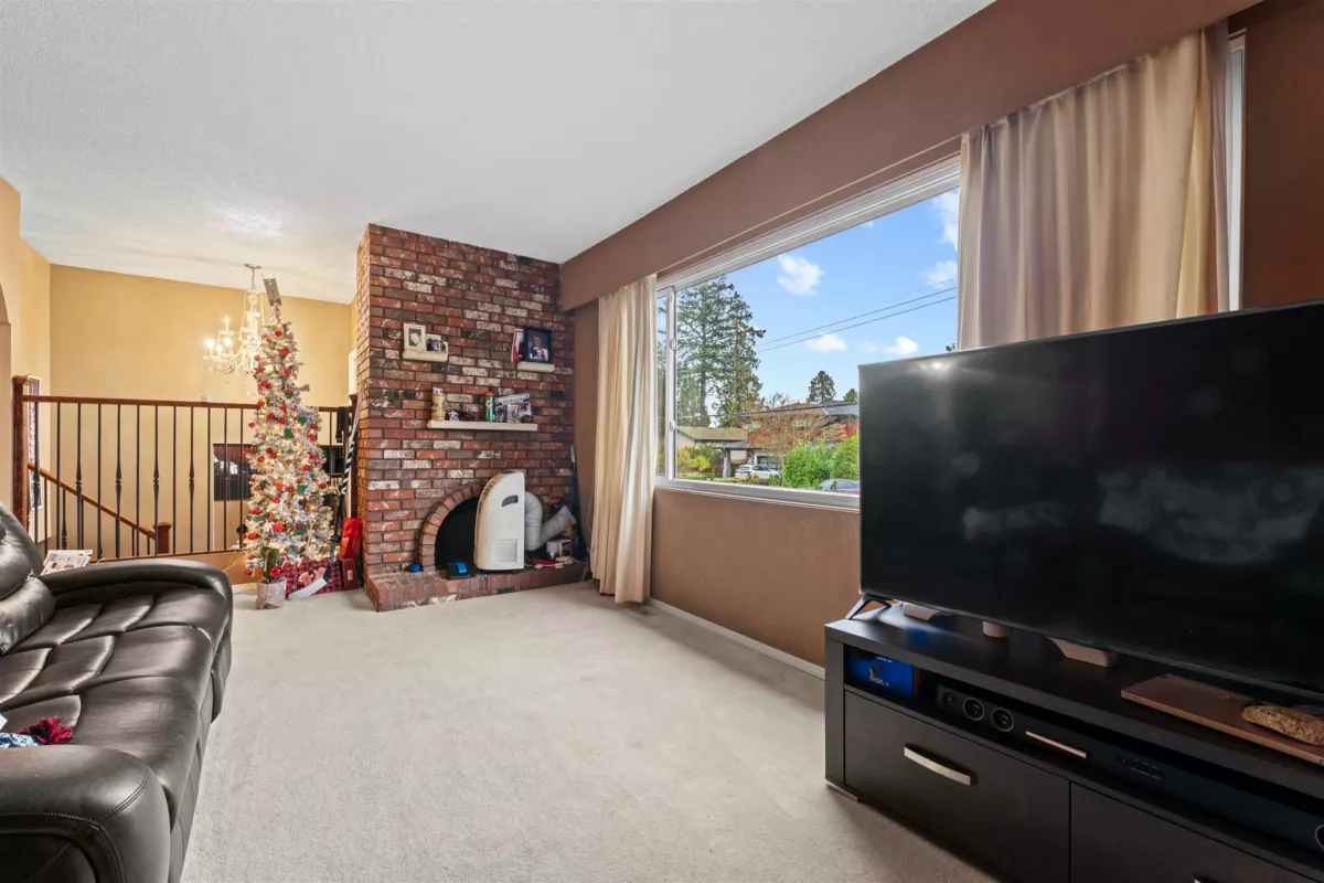 Exterior Rear Photo of 273 52a Street, Delta, BC