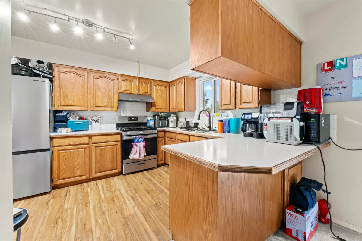 Family Room Photo of 273 52a Street, Delta, BC