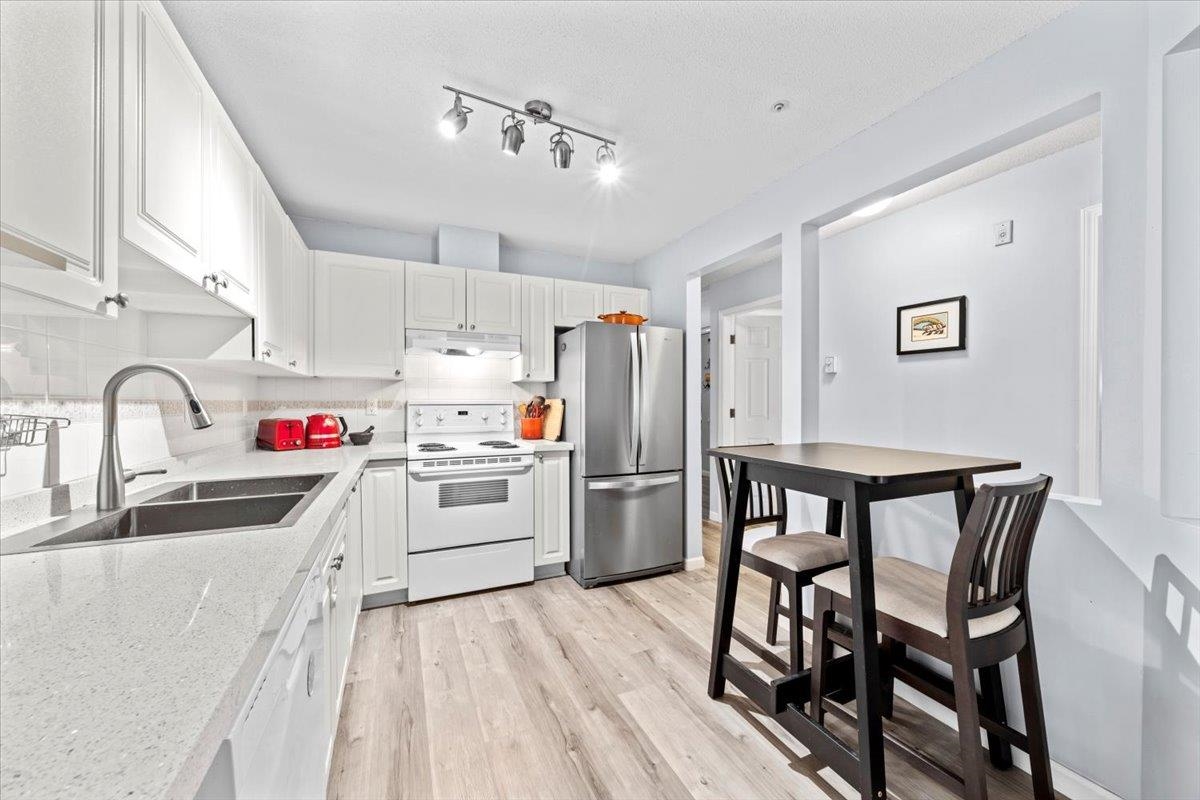 Primary Bedroom Photo of 215 2678 Dixon Street, Port Coquitlam, BC