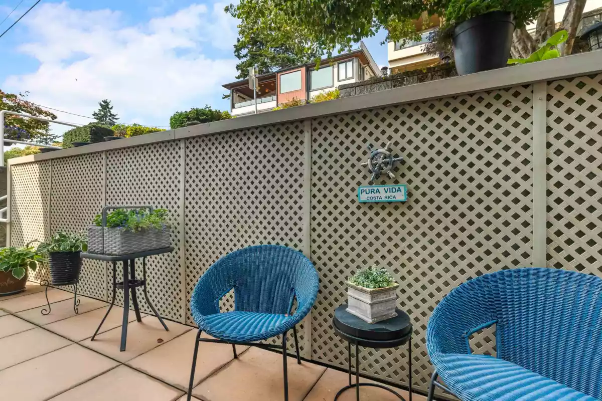 Backyard Photo of 1157 Vidal Street, White Rock, BC