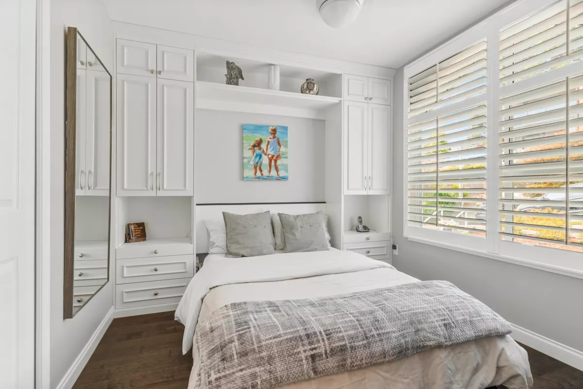 Basement Recreation Room Photo of 1157 Vidal Street, White Rock, BC