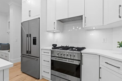 Guest Bathroom Photo of 102 16623 18a Avenue, Surrey, BC