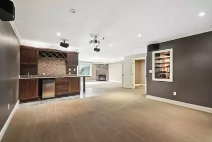 Entry Foyer Photo of 15845 39a Avenue, Surrey, BC