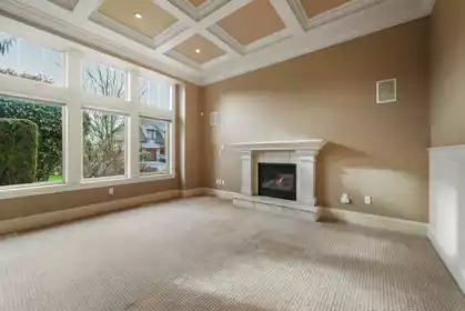 Kitchen Island Photo of 15845 39a Avenue, Surrey, BC