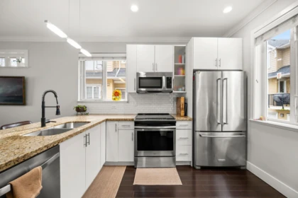 1407 E 28th Avenue, Vancouver, BC, Vancouver — Townhouse for sale