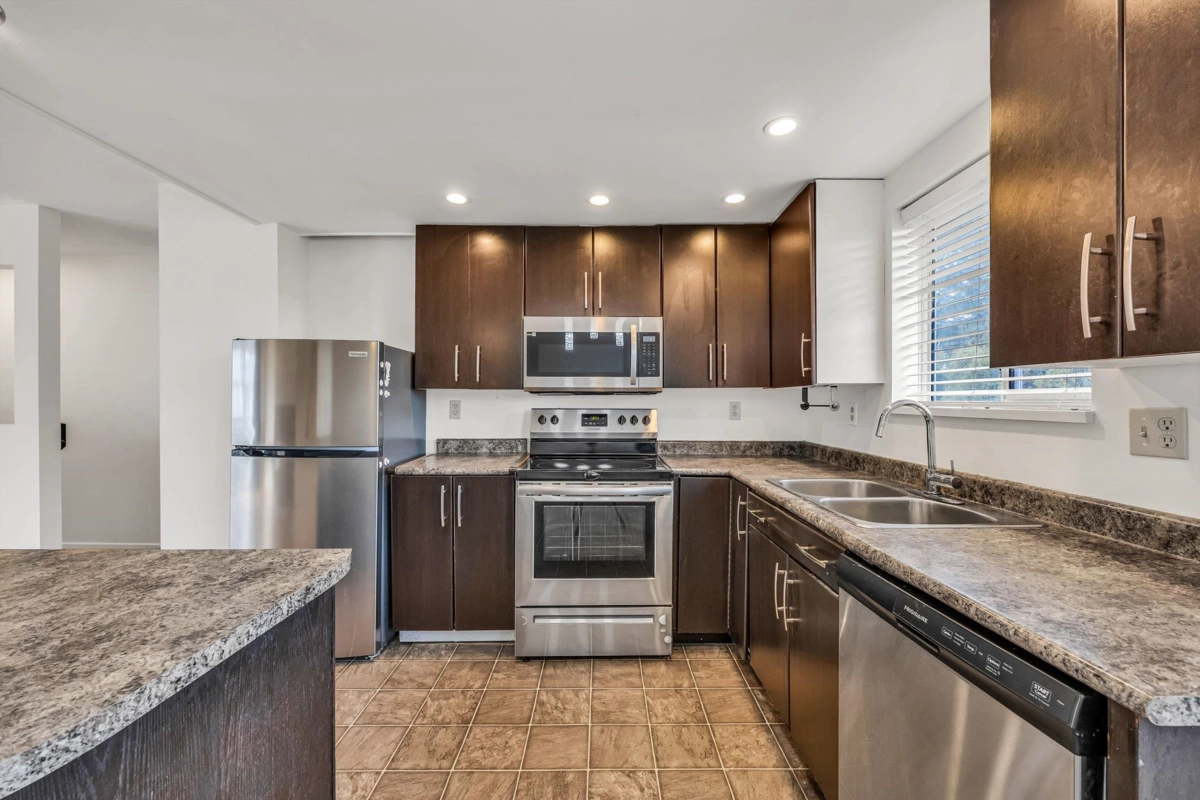 Bedroom 2 Photo of 4 19690 56 Avenue, Langley, BC