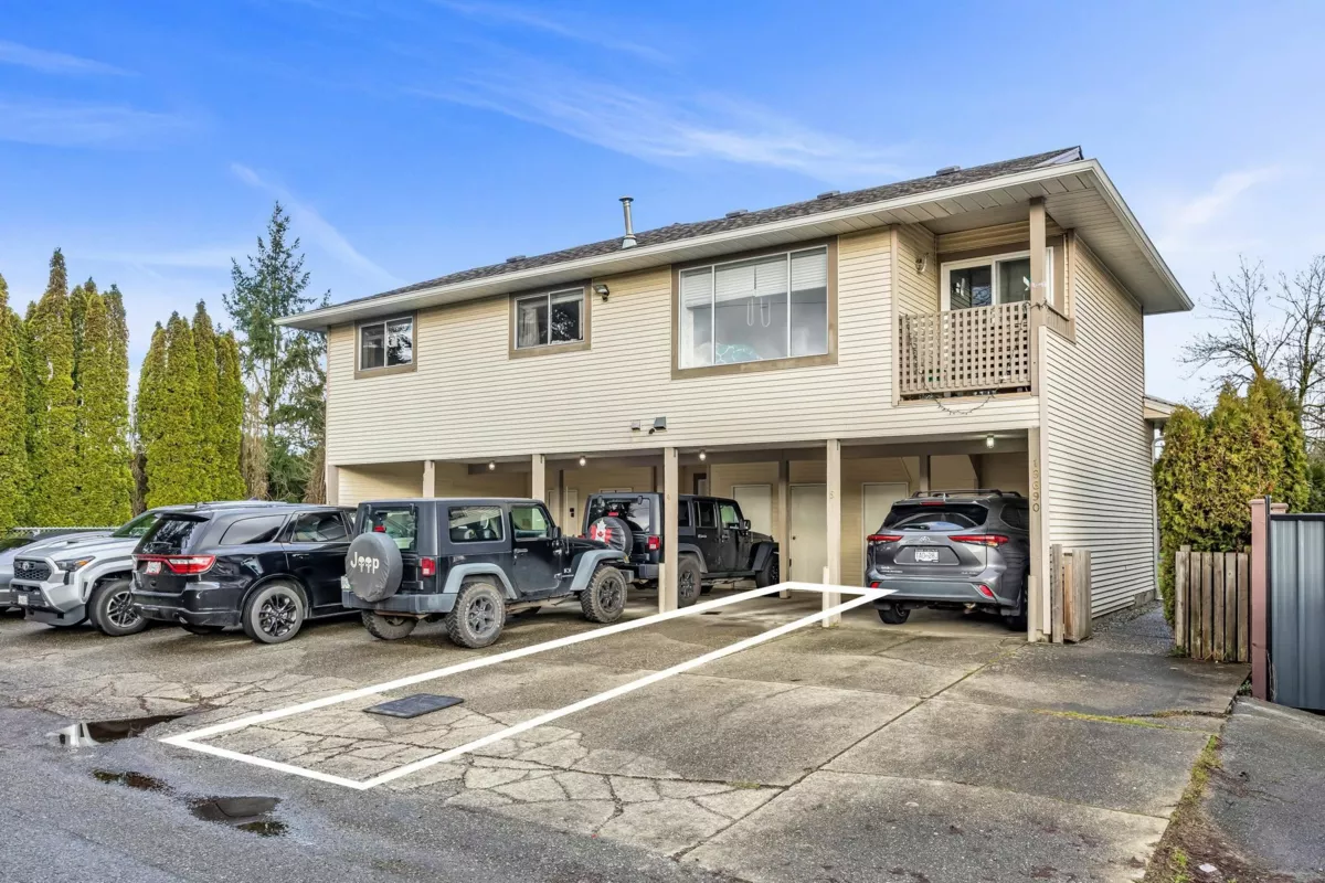 Dining Area Photo of 4 19690 56 Avenue, Langley, BC