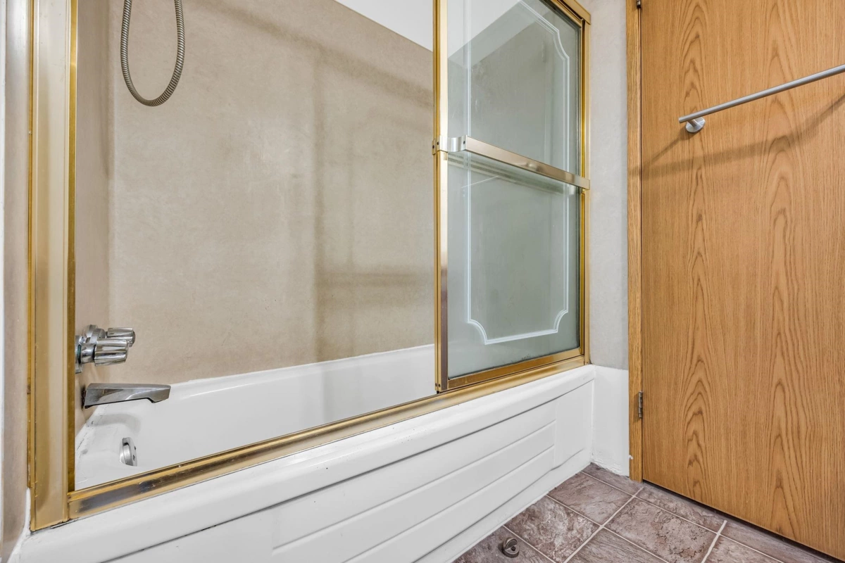 Hallway Photo of 4 19690 56 Avenue, Langley, BC