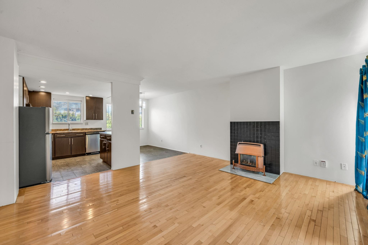 Pantry Photo of 4 19690 56 Avenue, Langley, BC