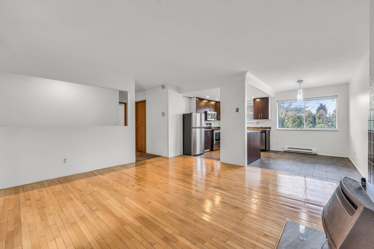 Primary Bathroom Photo of 4 19690 56 Avenue, Langley, BC