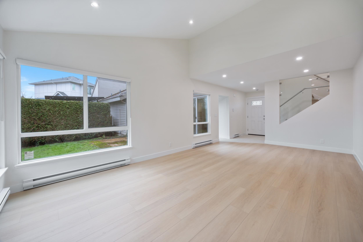 Breakfast Nook Photo of 6174 W Greenside Drive, Surrey, BC