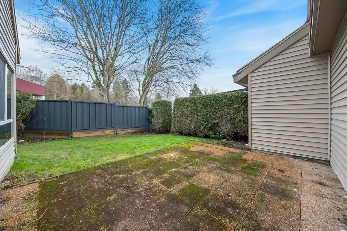 Hallway Photo of 6174 W Greenside Drive, Surrey, BC