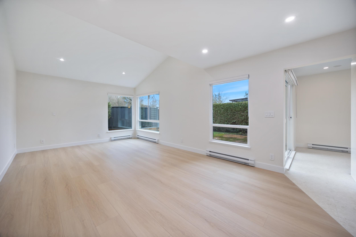 Kitchen Island Photo of 6174 W Greenside Drive, Surrey, BC
