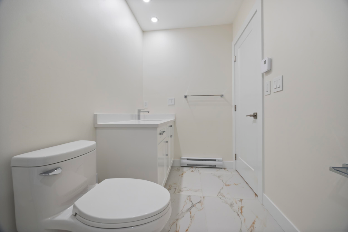 Mudroom Photo of 6174 W Greenside Drive, Surrey, BC