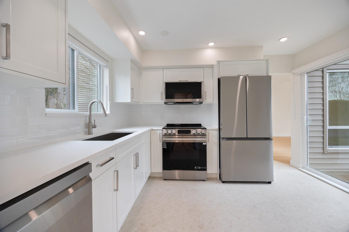 Primary Bedroom Photo of 6174 W Greenside Drive, Surrey, BC